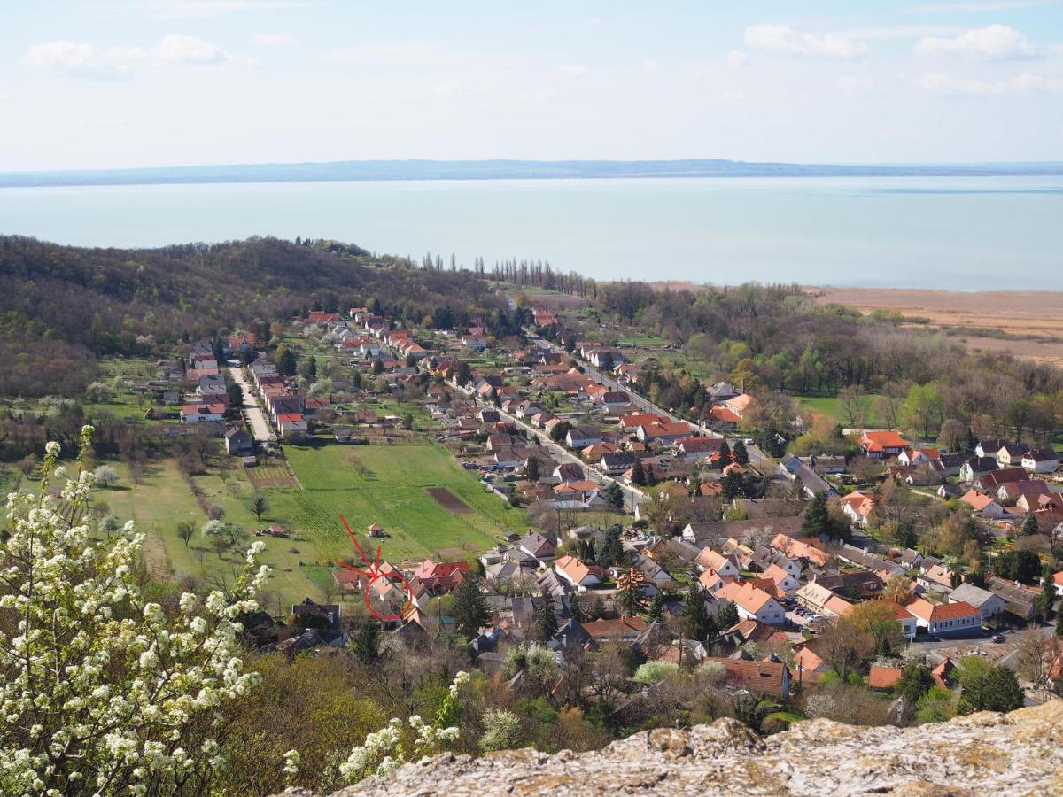 Feher Barany Apartment Szigliget Buitenkant foto