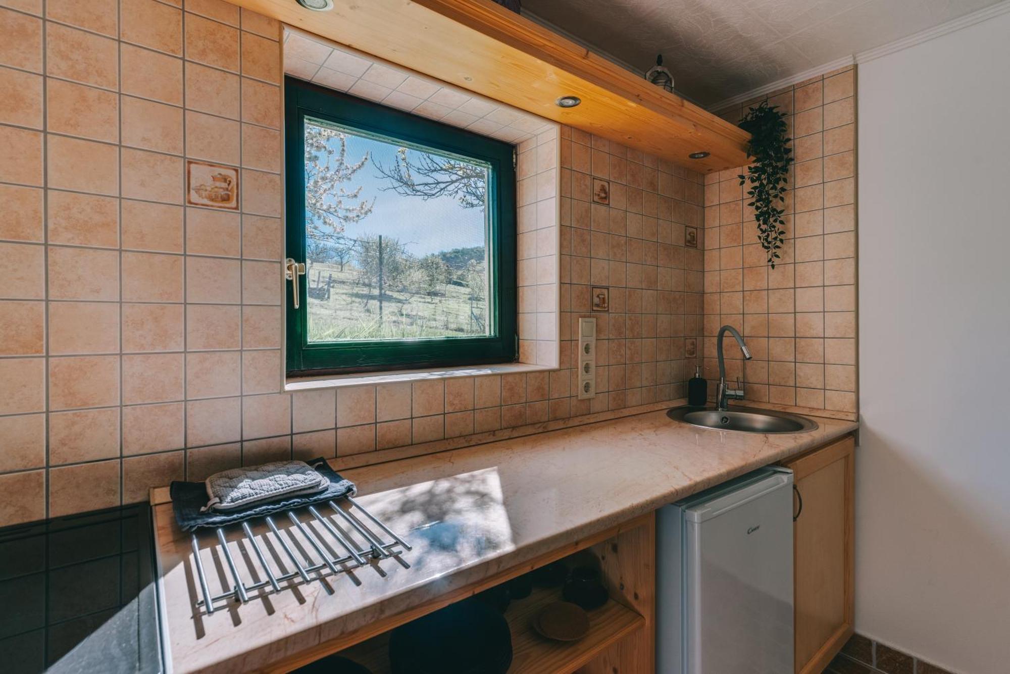 Feher Barany Apartment Szigliget Buitenkant foto