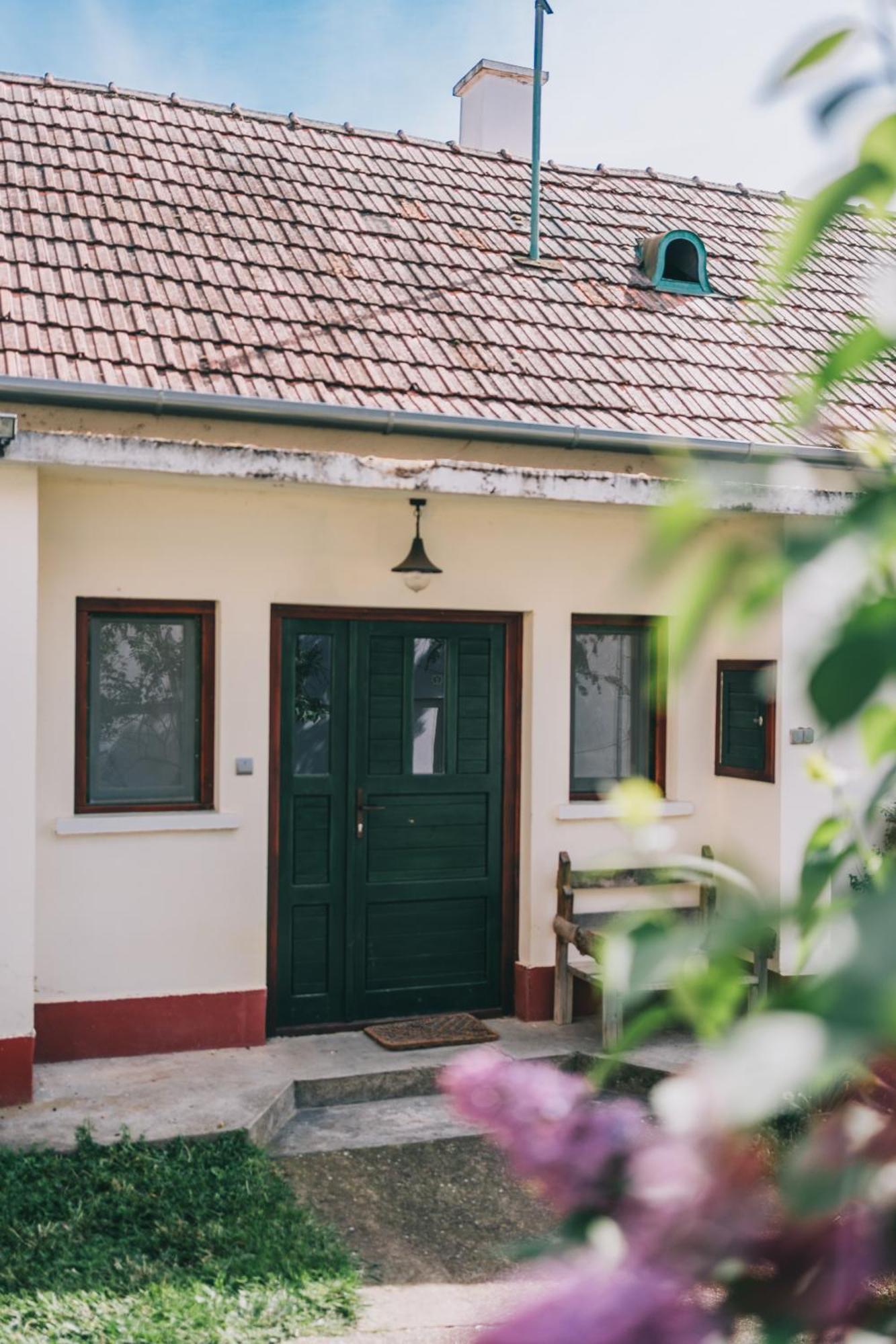 Feher Barany Apartment Szigliget Buitenkant foto