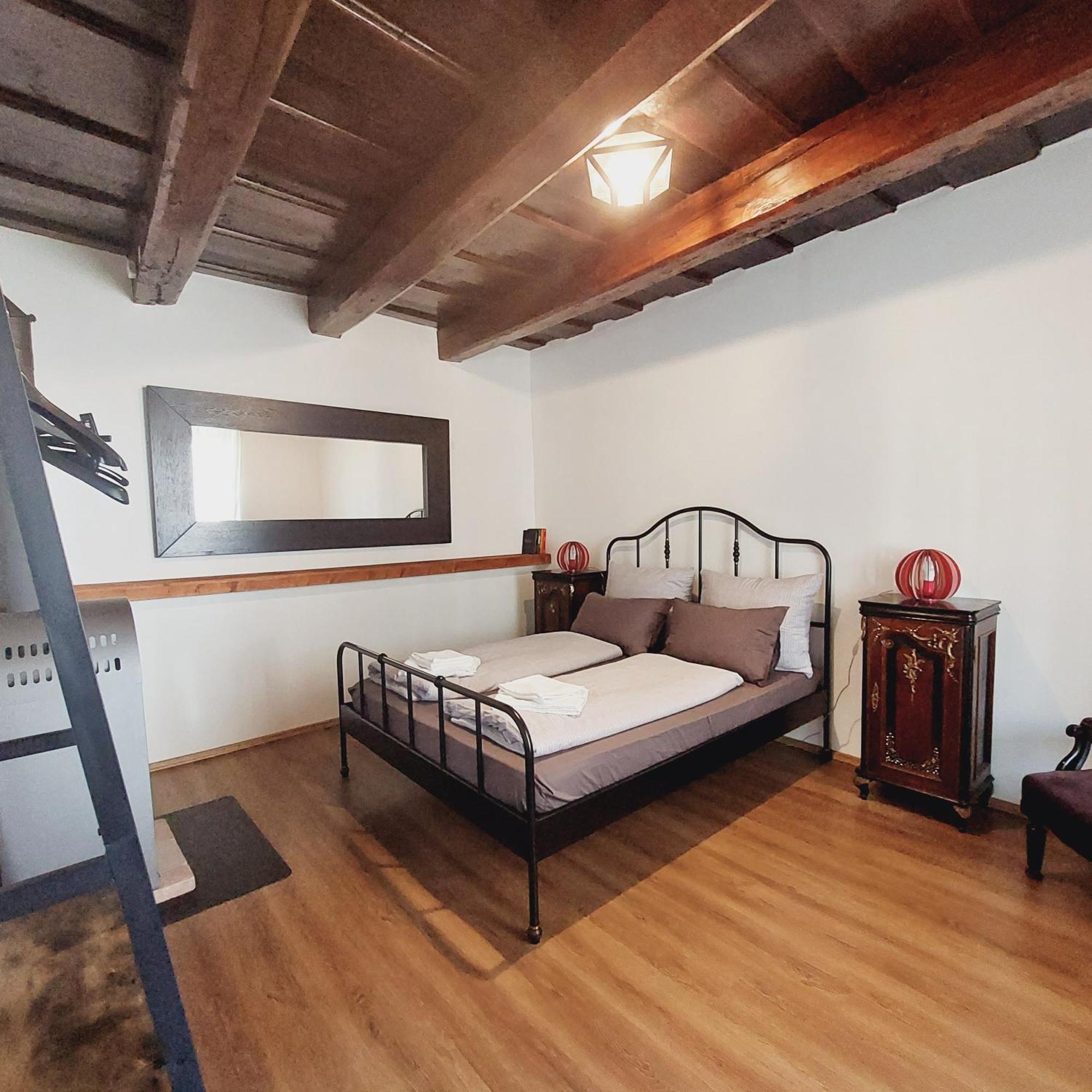 Feher Barany Apartment Szigliget Kamer foto